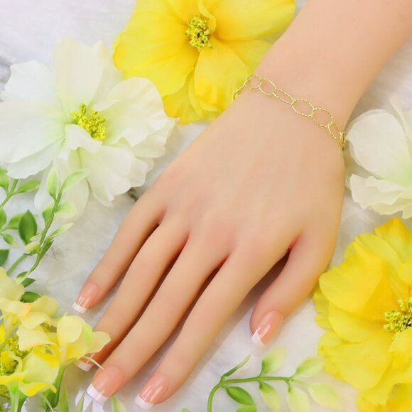 Minimalist Bracelet, Sleek & Modern Design, Women’s Fashion, BYC110409-B - Picture 8 of 10